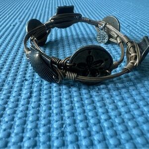 Bourbon & Bow ties  Style Sand Dollar & Shell Wire Bracelet set - bronze